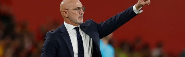 官方：西足协与德拉富恩特续约至2026年