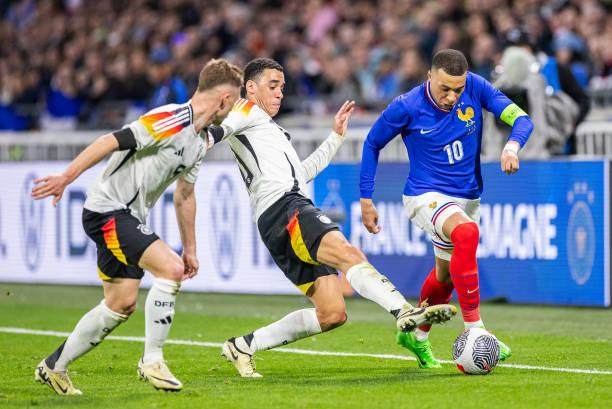 1711249914289001288.jpg 1711249914289001288.jpg